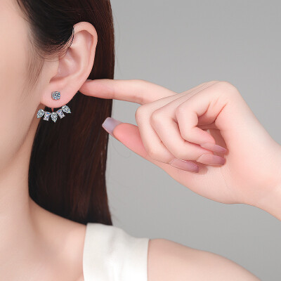 Alternative view of 【莫桑鑽】可拆卸兩戴6克拉全莫桑異形鑽S925銀鍍鉑金耳環