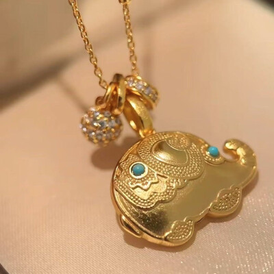 Alternative view of 【S925銀鍍金】金銀兩色吉祥富貴大象鬆石項鏈