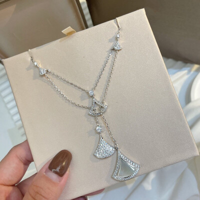 Alternative view of 【S925銀】雙層五個裙子流蘇滿鑽白貝項鏈