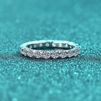 Alternative view of 【莫桑鑽】1.32克拉整圈內嵌小圓鑽S925銀鍍鉑金戒指