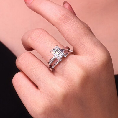 Alternative view of 【莫桑鑽】二合一2克拉祖母綠切7*9mm矩形+128粒S925銀鍍白金戒指