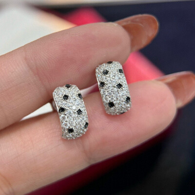 Alternative view of 【S925銀】豹紋黑斑點滿鑽耳環